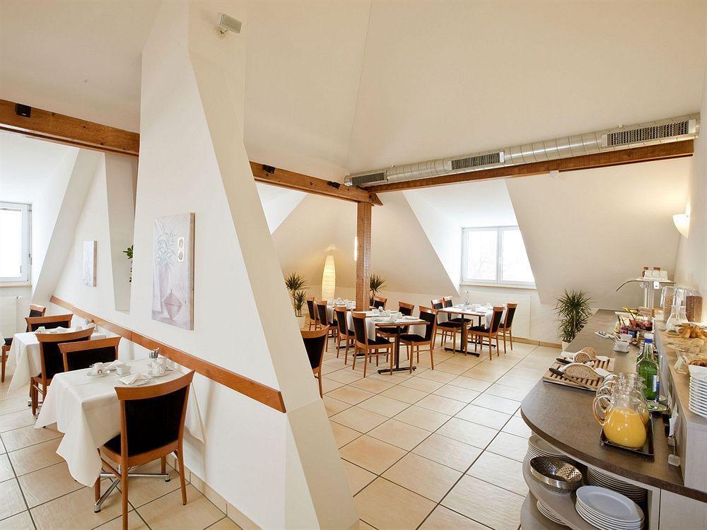 Hotel Spalentor - Ihr Sympathisches Stadthotel Basilea Ristorante foto
